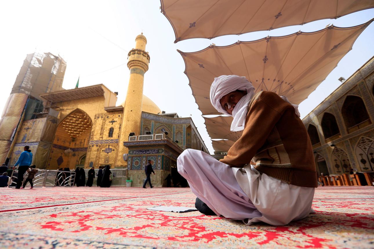 Pilgrims at Imam Ali shrine