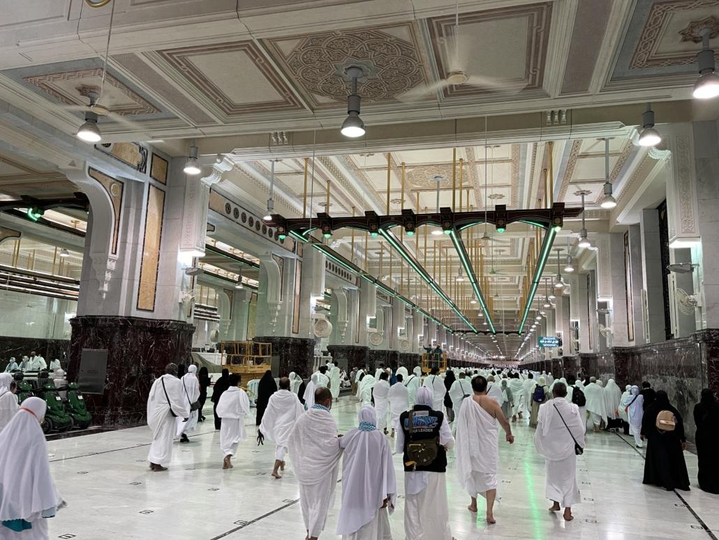 The pathway of Sai with pilgrims